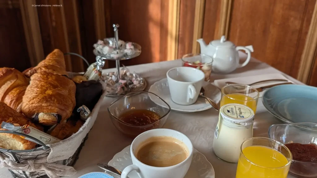 Château de Fère 5 étoiles petit-déjeuner